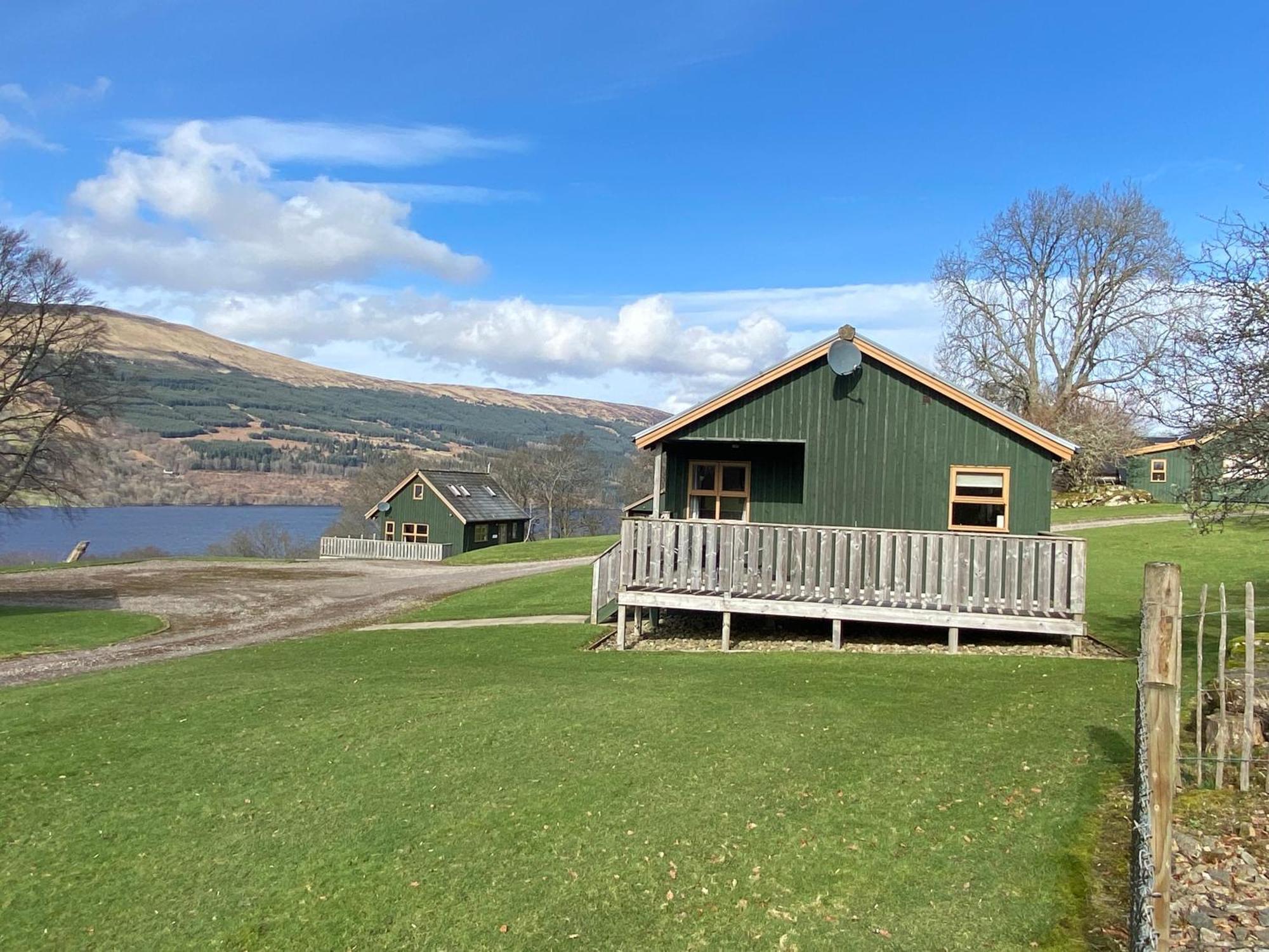 Bracken Lodges, Loch Tay, Linnie Lodge อาเบอร์เฟลดี ภายนอก รูปภาพ