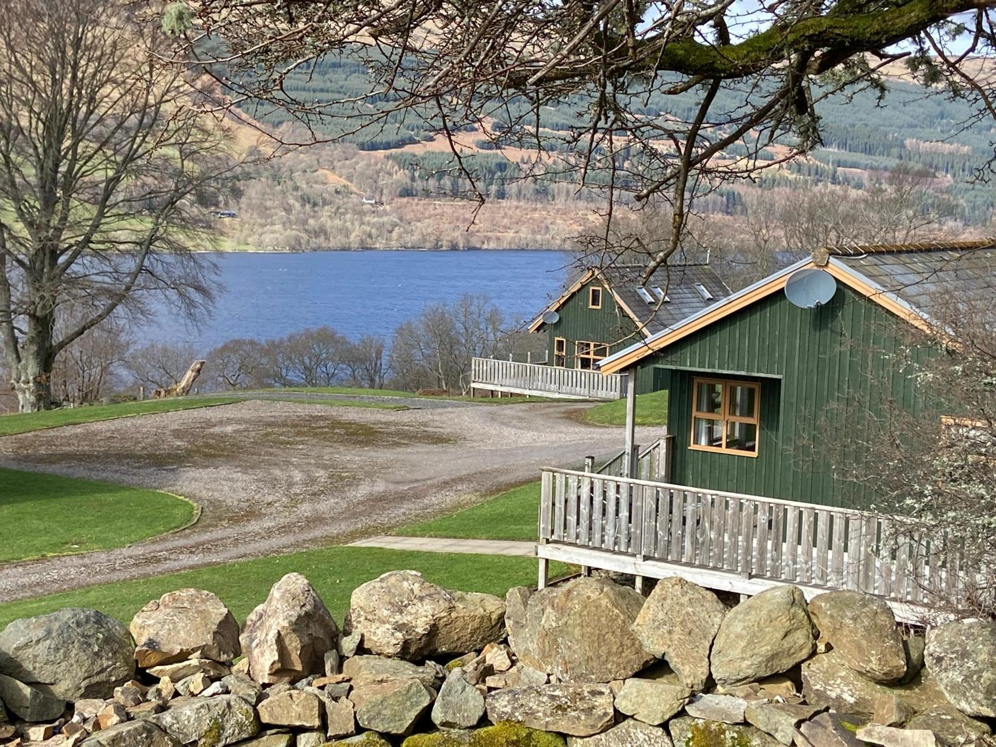 Bracken Lodges, Loch Tay, Linnie Lodge อาเบอร์เฟลดี ภายนอก รูปภาพ