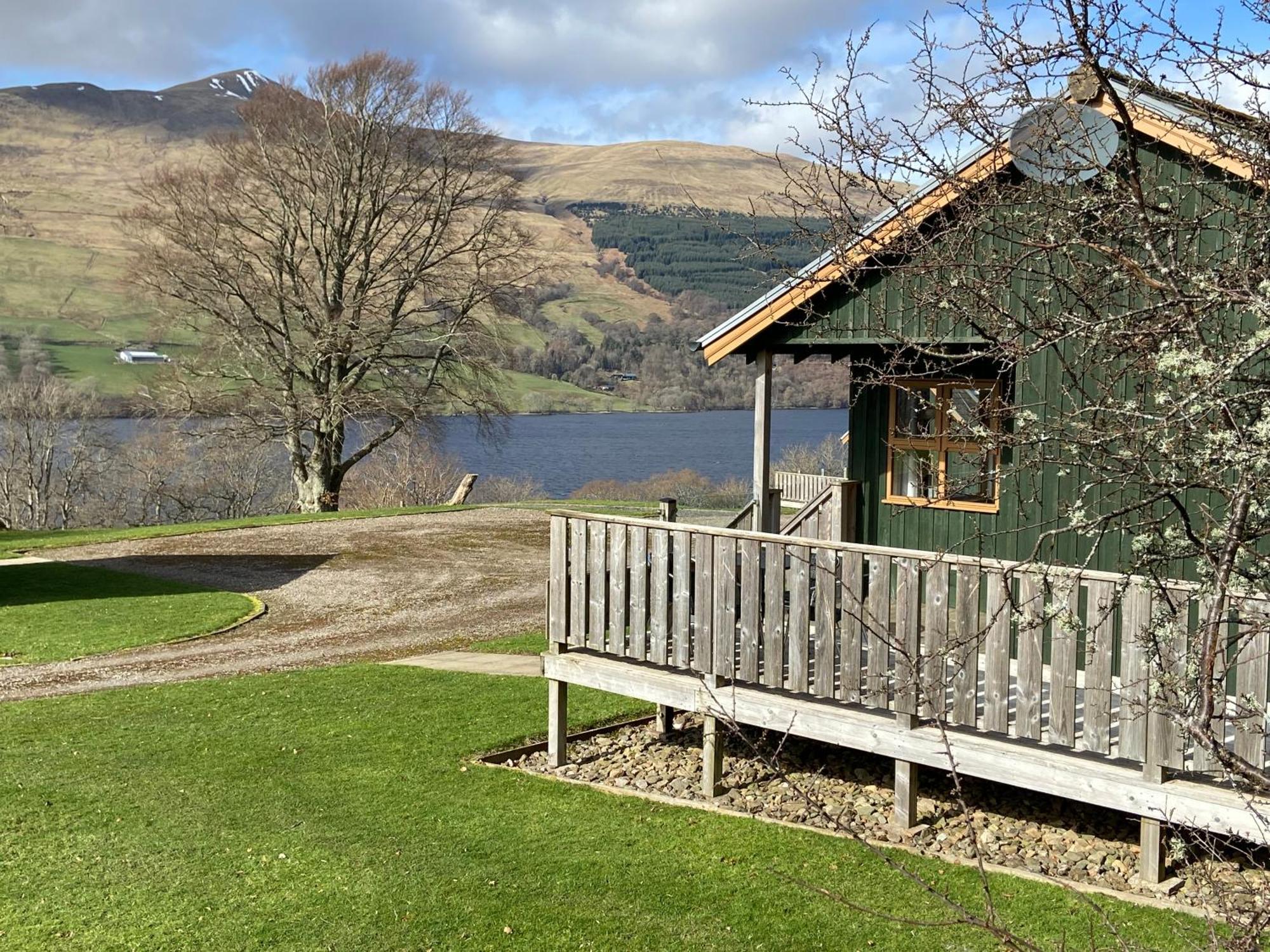 Bracken Lodges, Loch Tay, Linnie Lodge อาเบอร์เฟลดี ภายนอก รูปภาพ